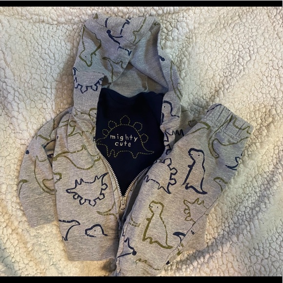 3/6 months baby boy dinosaur outfit child of mine by carters - Picture 5 of 7